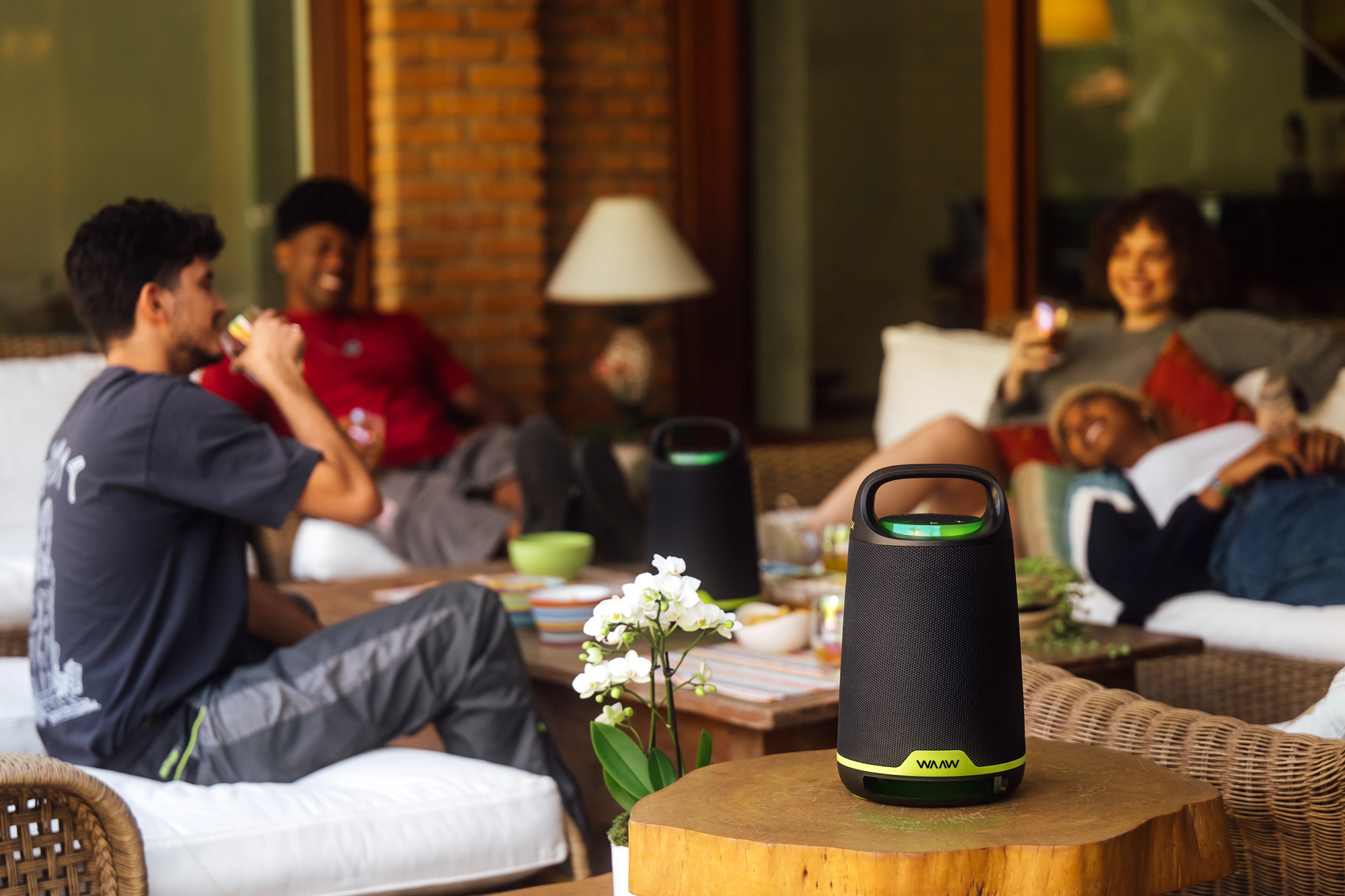 Caixa de Som Bluetooth Boombox WAAW Boom 200