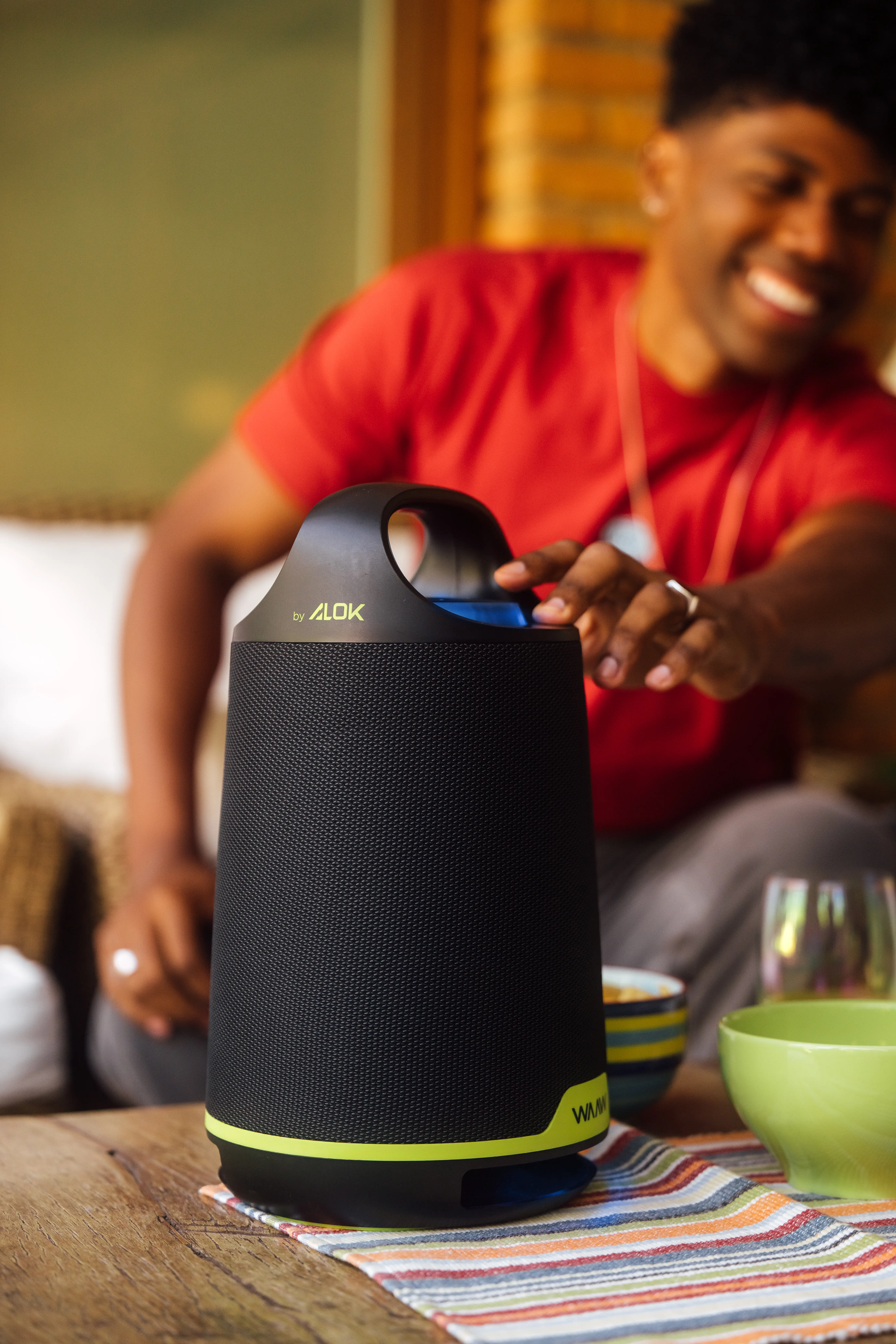 Caixa de Som Bluetooth Boombox WAAW Boom 200