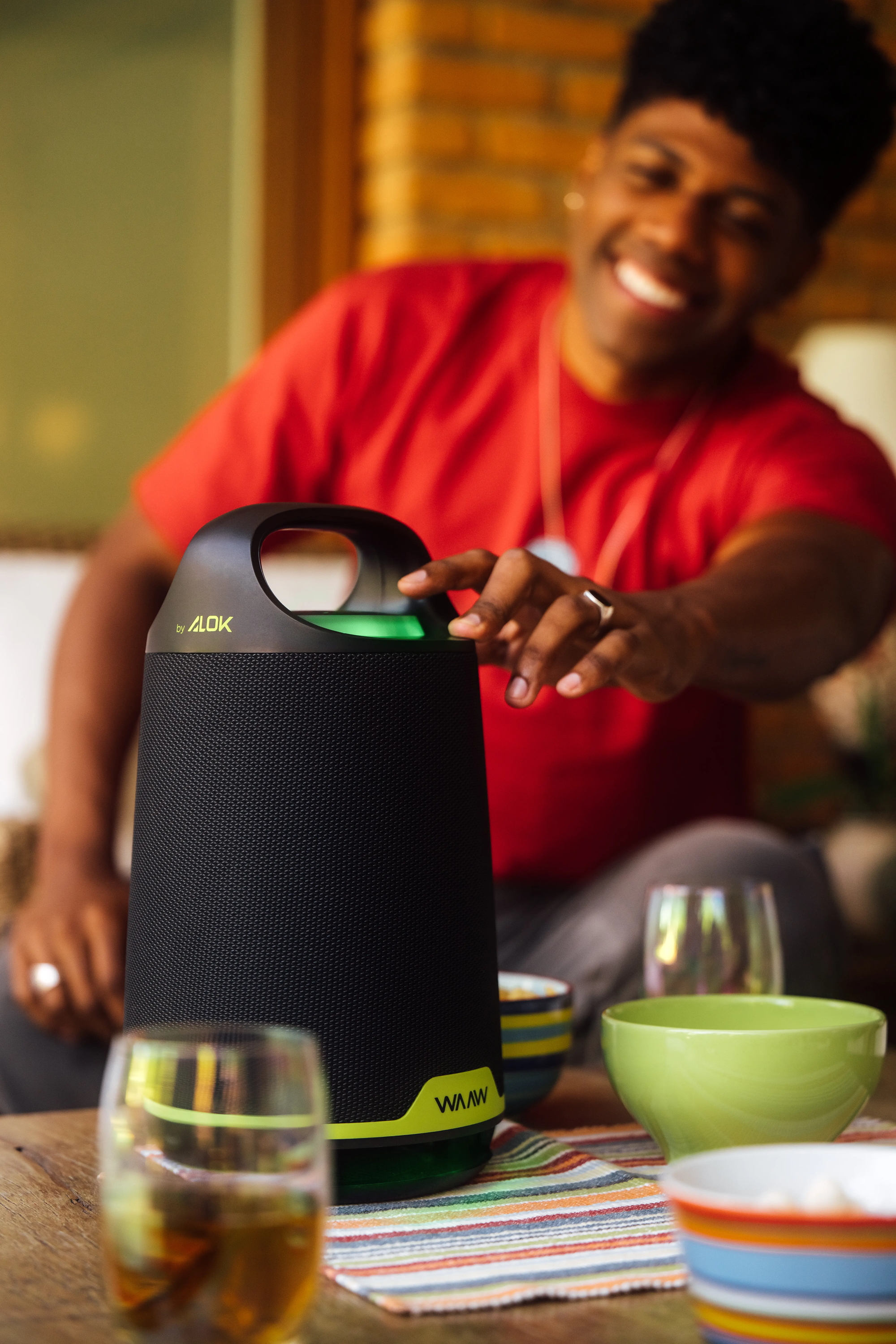 Caixa de Som Bluetooth Boombox WAAW Boom 200