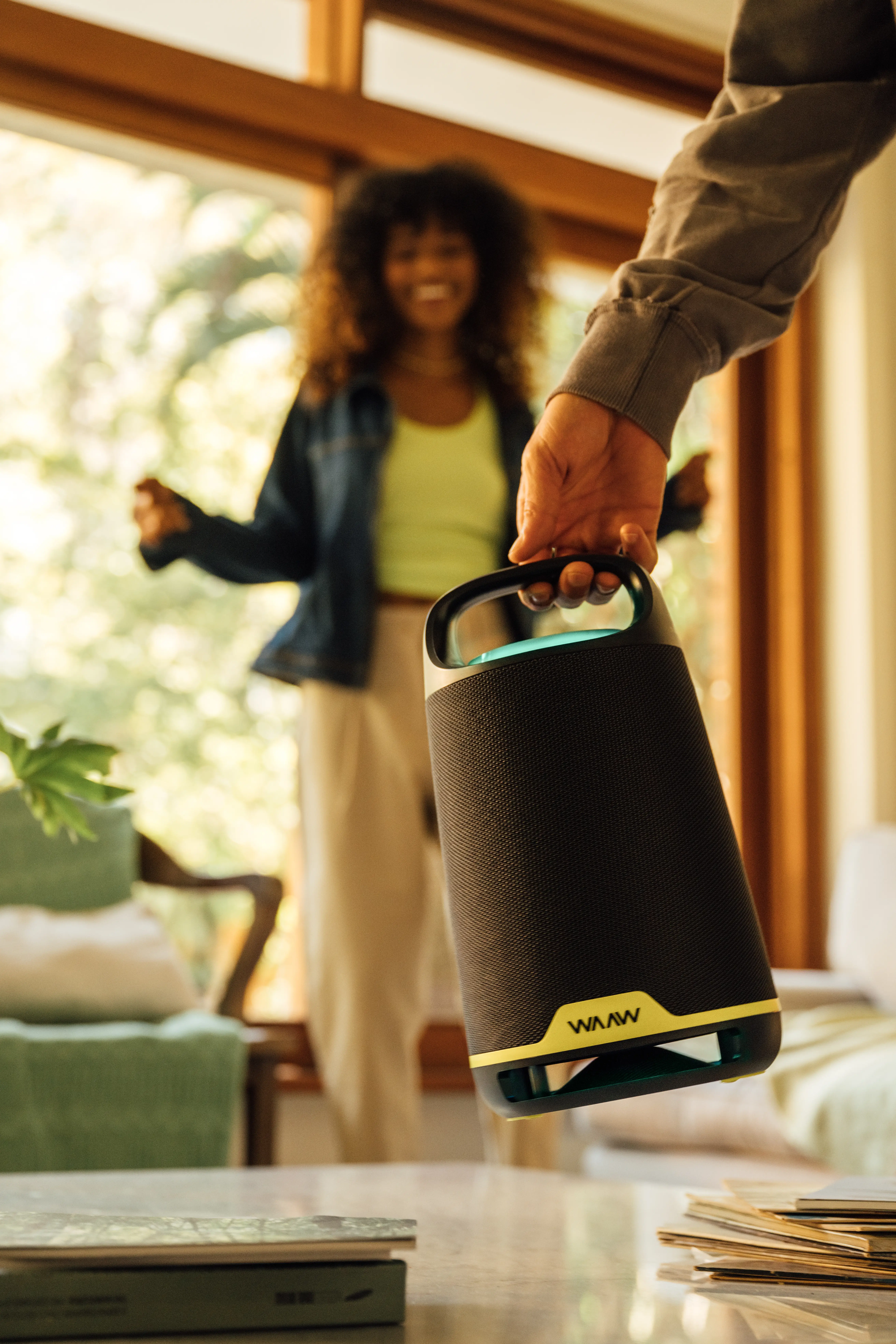 Caixa de Som Bluetooth Boombox WAAW Boom 200